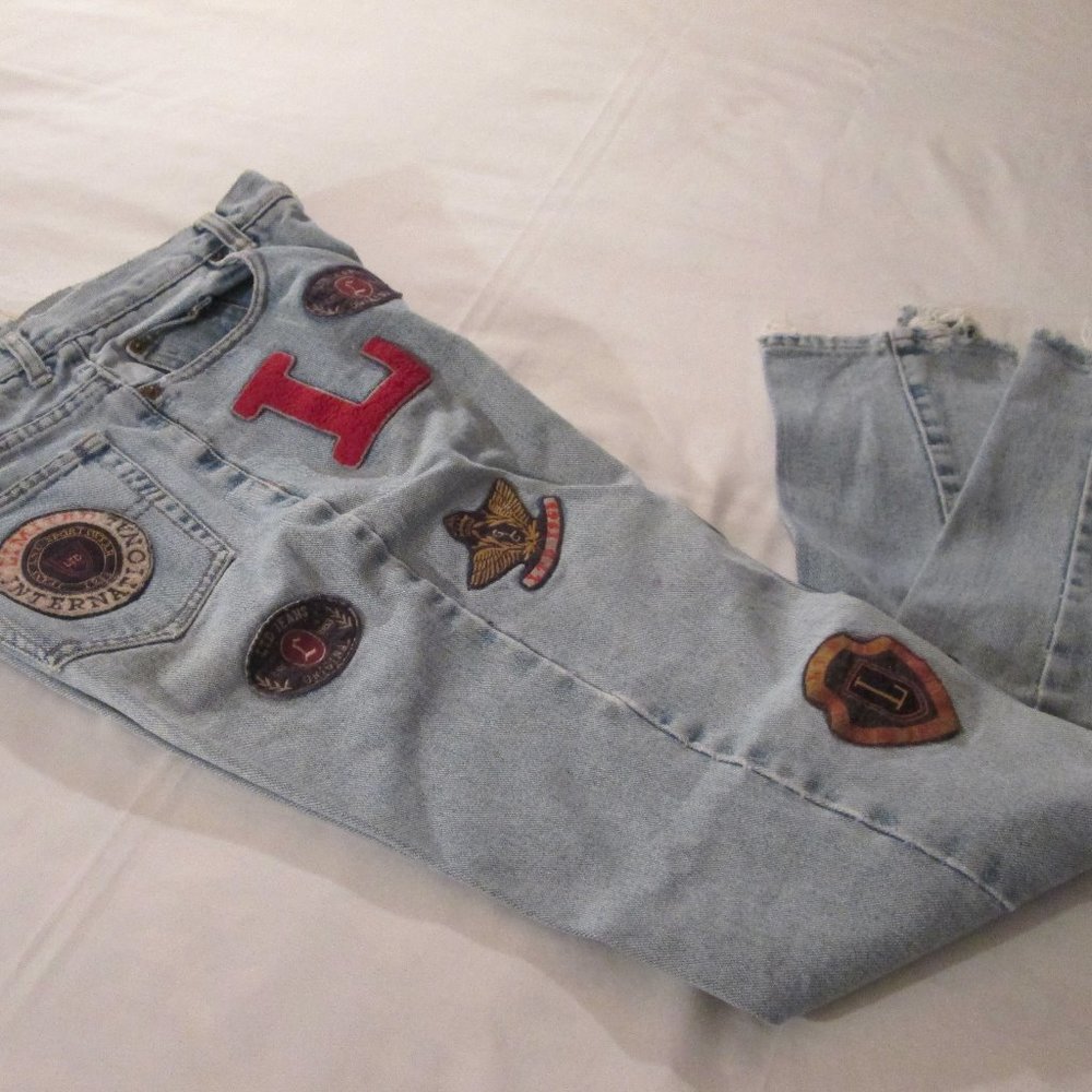 LIMITED BLUE JEANS - RARE FIND! - Picture 3 of 8